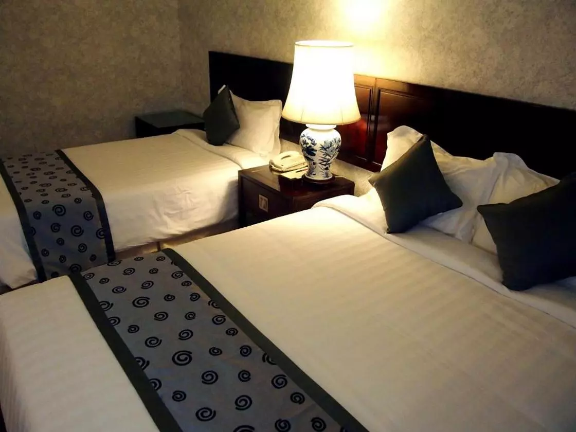 ROYAL_SHABAVIZ (13).jpg